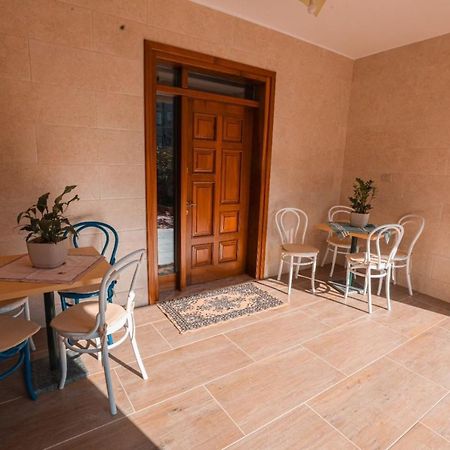 Nana Hostel Vlorë Екстериор снимка